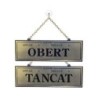 PLACA TANCAT-OBERT CON HORARIO 114 DORADO